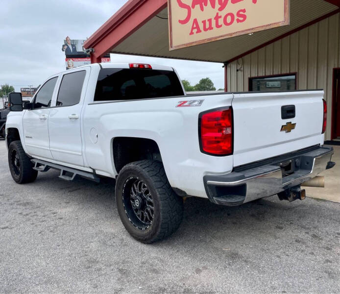 chevrolet silverado 2500hd 2017 1GC1KVEY5HF205588 image chevrolet silverado 2500hd 2017 1GC1KVEY5HF205588 image